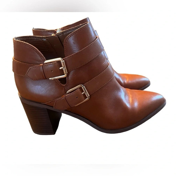 Franco Sarto Booties size 8.5 in excellent like-new condition with zips on side - Picture 2 of 5